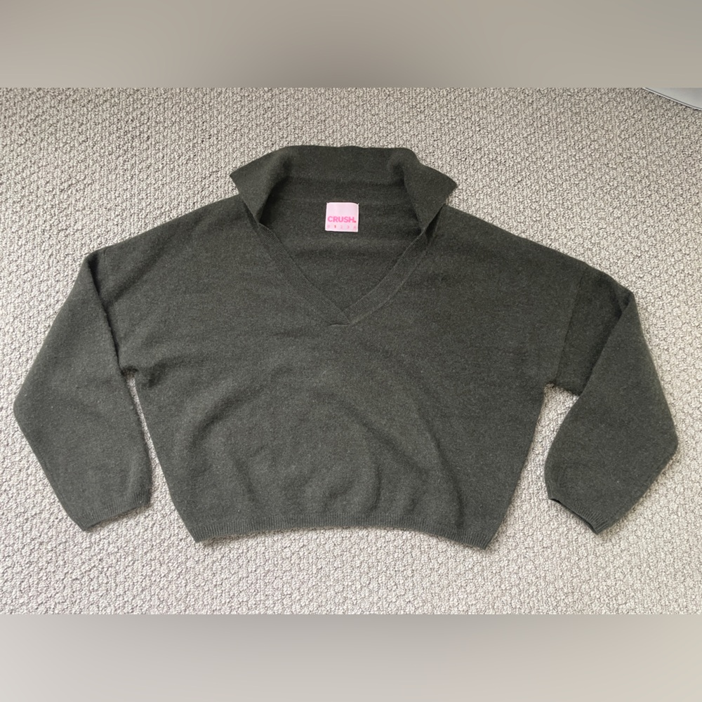 CRUSH 100% Cashmere Slouchy Moe Polo sweater - small (1)